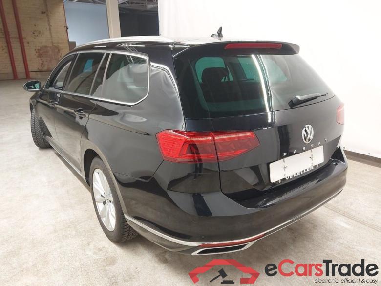 Volkswagen Passat Variant 1.5 TSI OPF DSG7 Elegance Business 5d #5