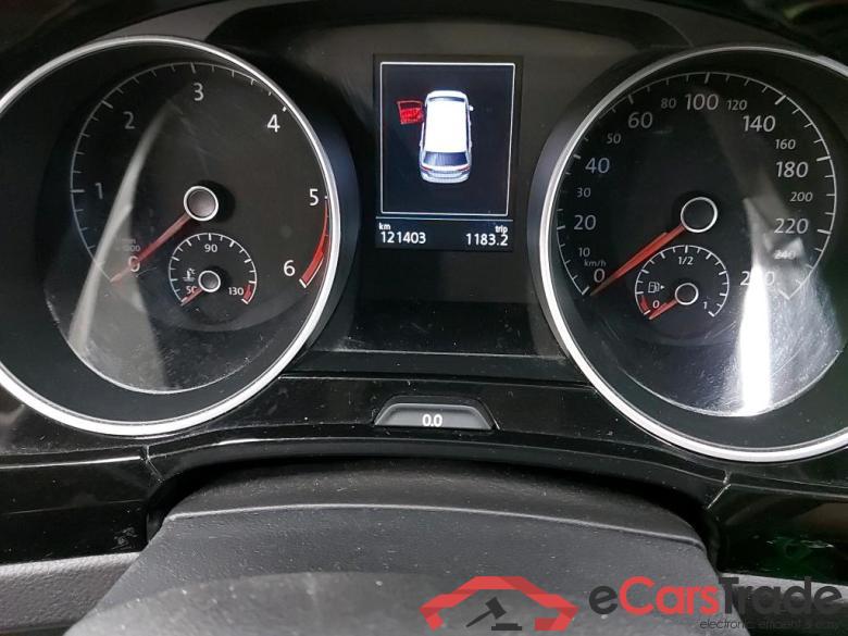 VOLKSWAGEN - VW  TOURAN TDi SCR 115PK DSG Highline With Discover Media & Lane Assist & Business Plus & Family Pack & Rear Camera #5