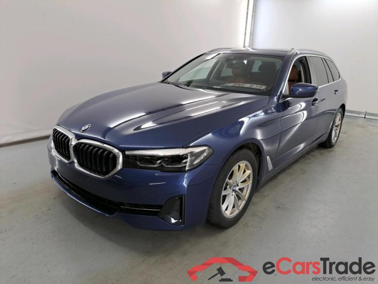 BMW 5 SERIES TOURING 2.0 520D 120KW TOURING AUTO Business Parking & Driving Assistant #1