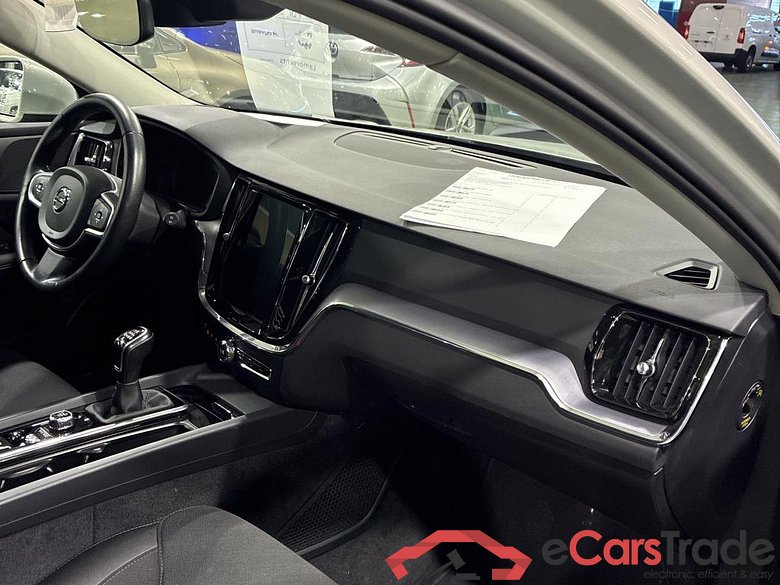 VOLVO V60 DIESEL - 2018 2.0 D3 Momentum Pro #5