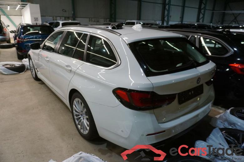 BMW 5-Serie Touring ´16 Baureihe 5 Touring 530 e 2.0 215KW AT8 E6d #4