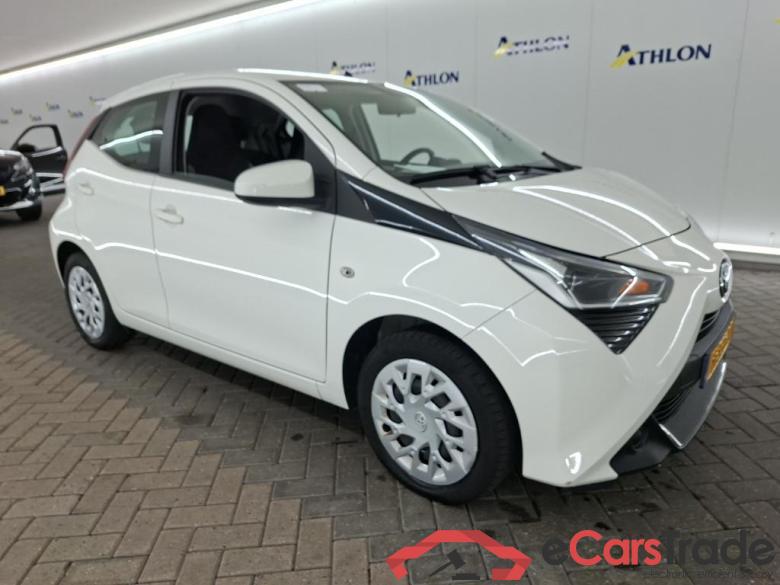 TOYOTA Aygo 1.0 VVT-i x-play 5D 53kW #2