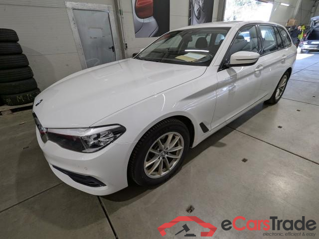 BMW 5-Serie Touring ´16 Baureihe 5 Touring 520 d Sport Line 2.0 140KW AT8 E6dT