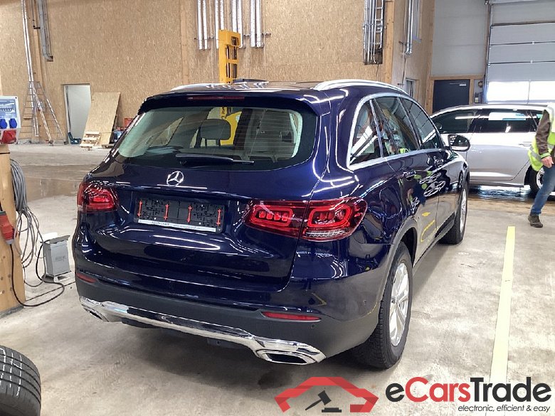 Mercedes GLC ´15 GLC -Klasse GLC 200 d 4Matic (253.916) 120KW AT9 E6d #2