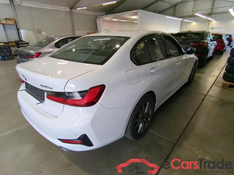 BMW 3-Serie ´18 Baureihe 3 Lim. 330 e Sport Line 2.0 185KW AT8 E6d #2