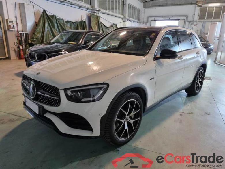 Mercedes 67 MERCEDES-BENZ GLC / 2019 / 5P / SUV 300 E 4MATIC PLUG-IN HY. PREMIUM PLUS A. #1