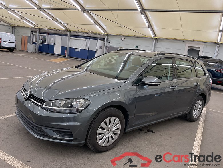 VOLKSWAGEN Golf Variant VII Golf Variant TL 1.6 TDI SCR 85 kW (115 ch) 5 vitesses manuel #1