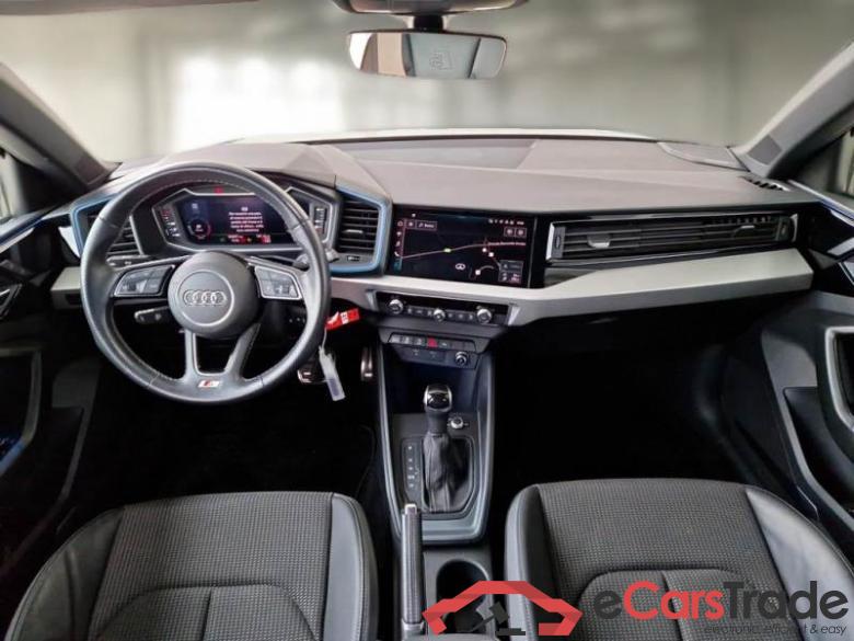 Audi 11 AUDI A1 CITYCARVER / 2018 / 5P / BERLINA 35TSI S TRONIC CITYCARVER ADMIRED #3