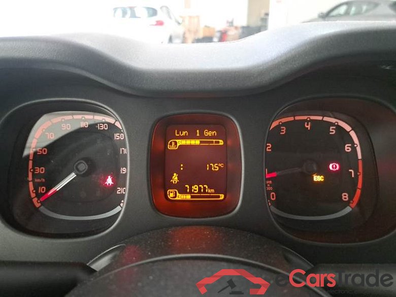 Fiat 39 FIAT PANDA / 2011 / 5P / BERLINA 1.2 69CV E6D-TEMP EASY #4