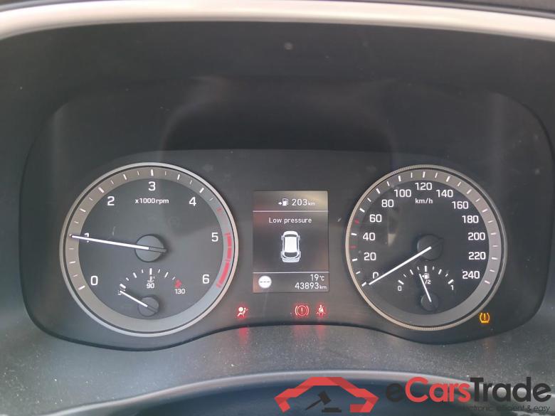 Hyundai 1.6 CRDI 85kW (116CV) 48V SLE 4X2(SP)(SL) HYUNDAI Tucson / 2018 / 5P / todoterreno 1.6 CRDI 85kW (116CV) 48V SLE 4X2(SP)(SL) #4