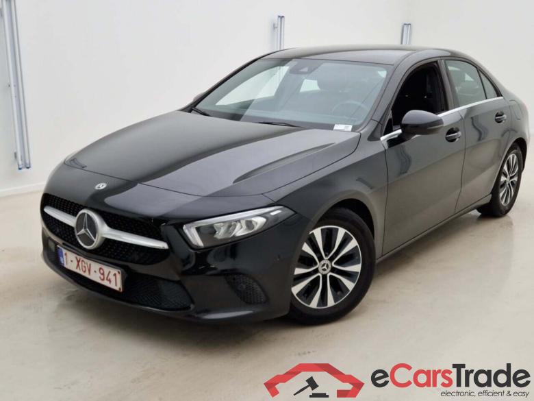 MERCEDES-BENZ A-KLASSE LIMOUSINE 1.3 180 BUSINESS SOLUTION