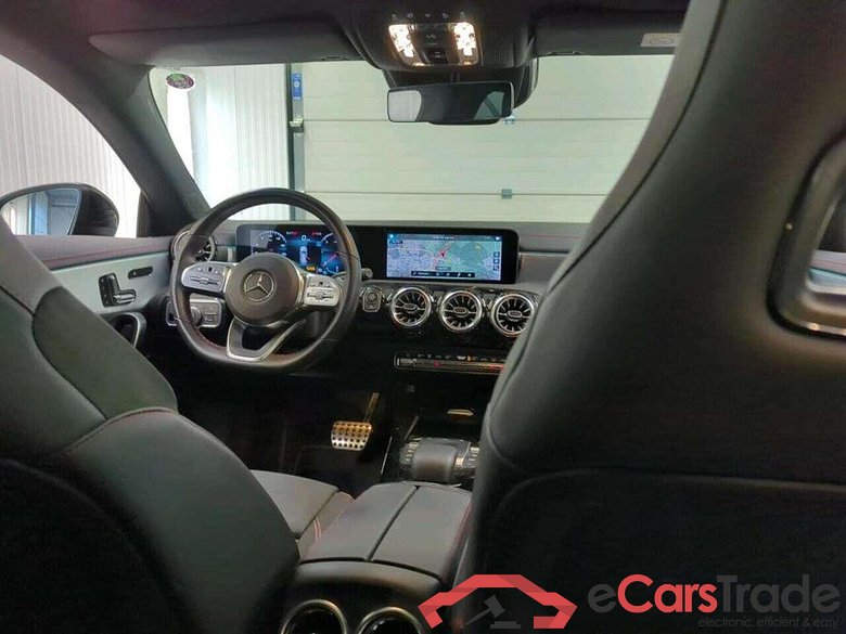 MERCEDES-BENZ CLA-klasse Shooting Brake 180 d Bns Sol. AMG #3