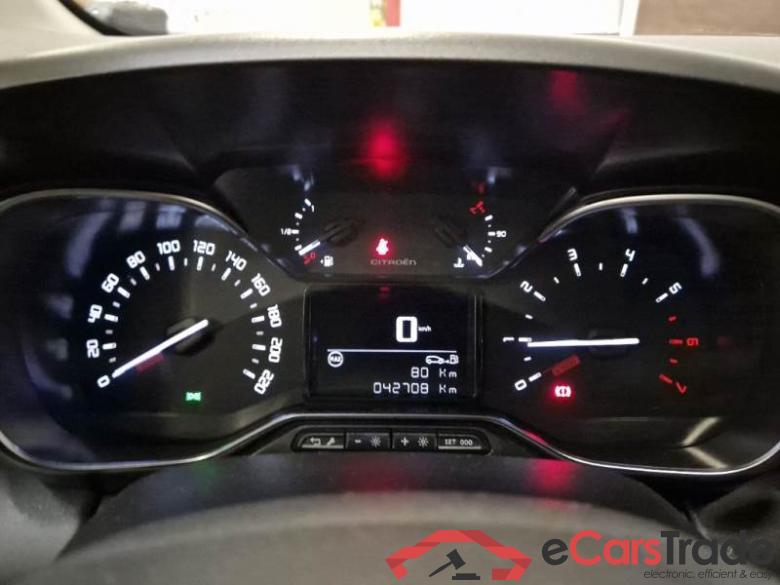 Citroen 2 CITROEN C3 AIRCROSS / 2017 / 5P / SUV PURETECH 110 SeS SHINE #4