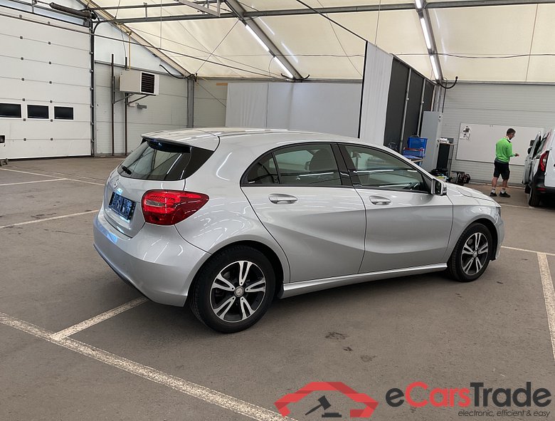 MERCEDES-BENZ A 180 d #2