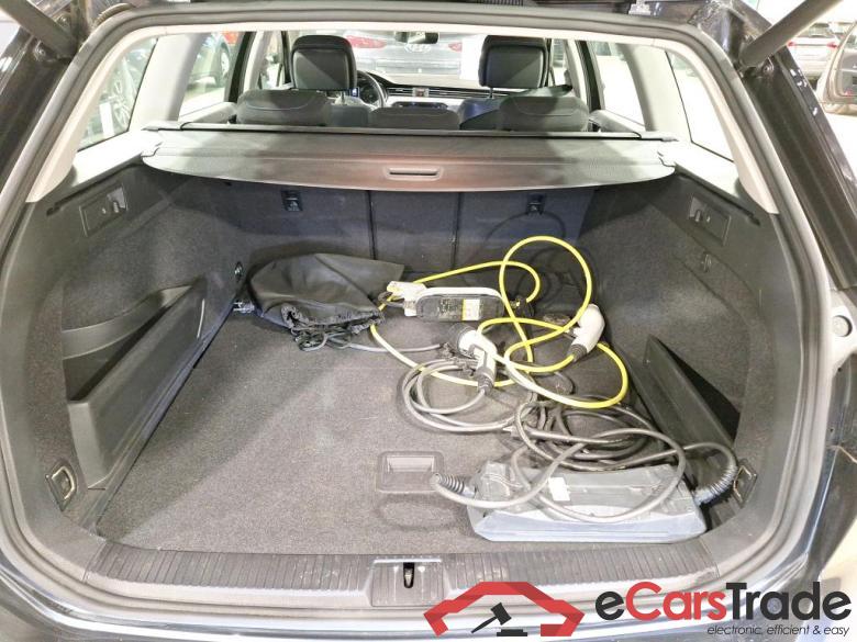 VOLKSWAGEN PASSAT VARIANT GTE - 2020 1.4 TSI PHEV GTE Business DSG #4