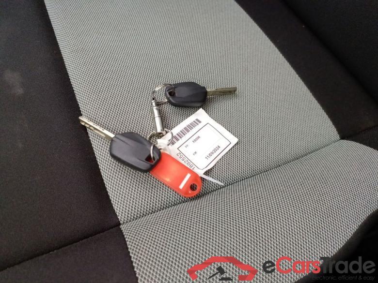 Citroën Berlingo Multispace 1.2 PureTech 110 MAN6 S&S Live M 5d #6