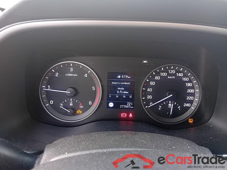 Hyundai 1.6 CRDI 85kW (116CV) 48V SLE 4X2(SP)(SL) HYUNDAI Tucson / 2018 / 5P / todoterreno 1.6 CRDI 85kW (116CV) 48V SLE 4X2(SP)(SL) #4