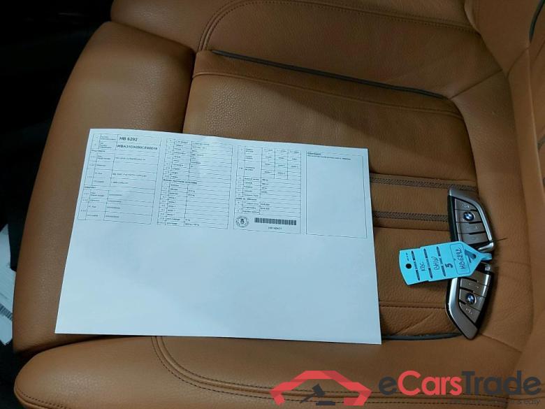 BMW - BMW 5 TOURING 520dA XDrive 190PK Luxuty Line & Travel Pack & Executive & LED & Parking Assistant Plus & Safety & Harman Kardon & Driving Assistant Plus & Adaptive Suspension & Trailer Hook #4