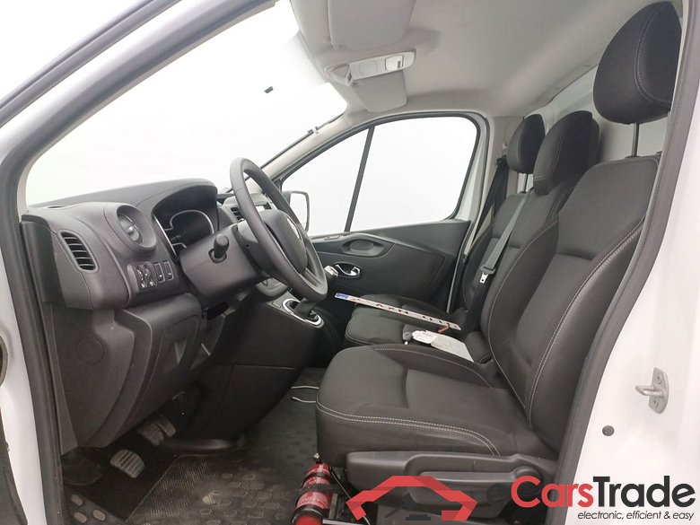 Renault Trafic L2H1 dCi 120 Grand Confort 2.9T 4d #3