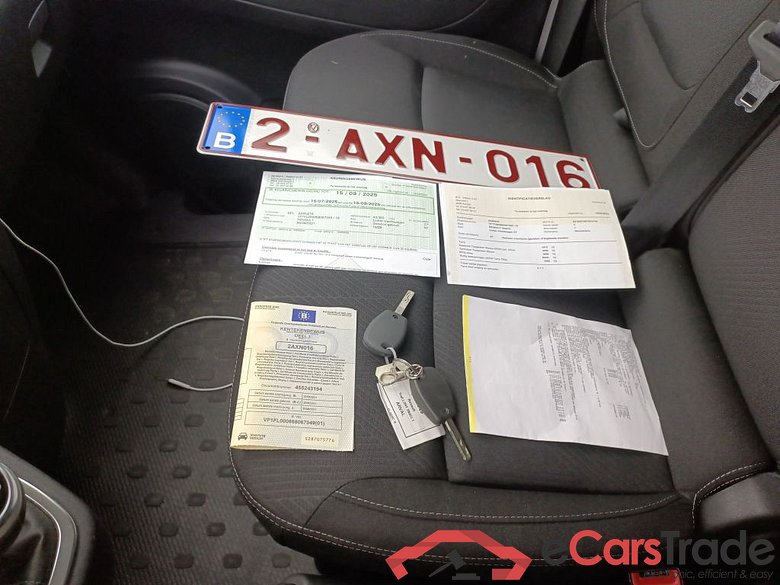 Renault Trafic L2H1 dCi 120 Grand Confort 2.9T 4d #4