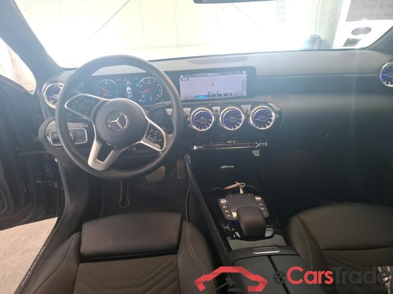 MERCEDES-BENZ Classe A Compact / 2018 / 5P / Berline A 200 Business Line 7G-DCT #5