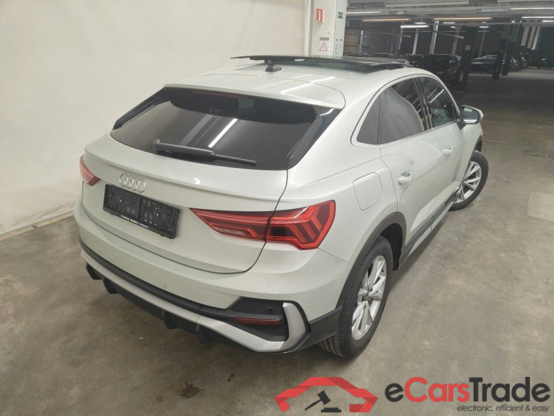 Audi Q3 Sportback 45 TFSI e S tronic S Line 5d #2