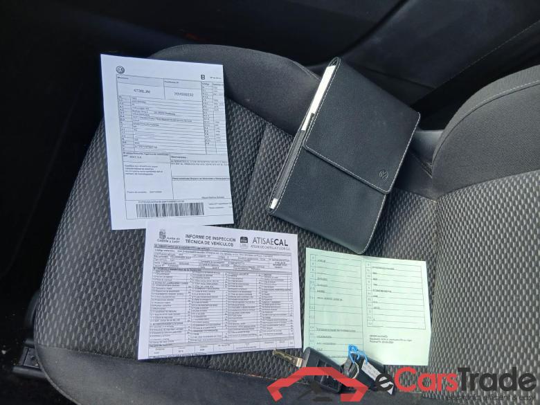 VOLKSWAGEN Golf / 2016 / 5P / familiar Last Edition 1.6 TDI 85kW(115CV) Variant #5