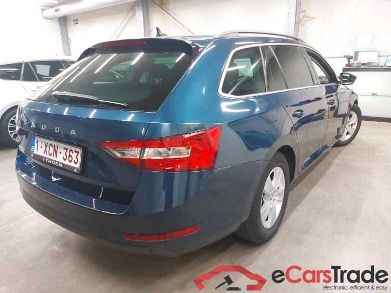 SKODA - SKO SUPERB COMBI CRTDI 120PK DSG7 Ambition Pack Corporate With Heated Seats  & Safety & PDC Front & Rear #2