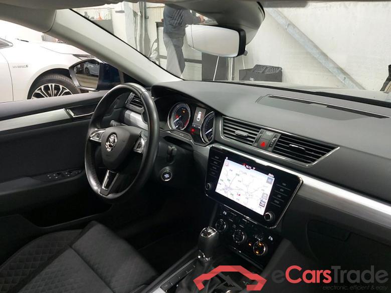 SKODA - SKO SUPERB COMBI CRTDI 120PK DSG7 Ambition Pack Corporate With Heated Seats  & Safety & PDC Front & Rear #3