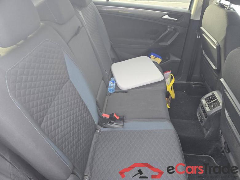 VOLKSWAGEN Tiguan Allspace IQ.Drive 2.0 TDI SCR 110 kW (150 ch) 6 vitesses manuel #4
