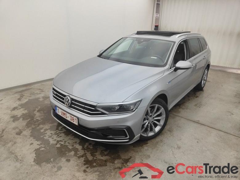 Volkswagen Passat Variant 1.4 TSI DSG6 GTE Business 5d #1