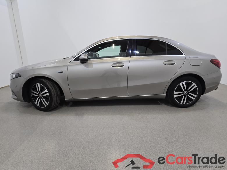Mercedes A 250e Limousine Plug-In Hybrid Style Plus Aut. LED-Xenon Widescreen Ambient Navi Sport-Leather KeylessGo Camera Klima PDC ... #2 Mercedes A 250e Limousine Plug-In Hybrid Style Plus Aut. LED-Xenon Widescreen Ambient Navi Sport-Leather KeylessGo Camera Klima PDC ... #2