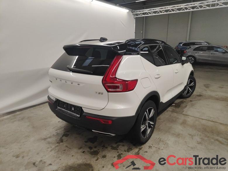 Volvo XC40 T3 R-Design 5d #2