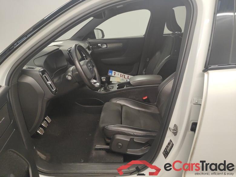 Volvo XC40 T3 R-Design 5d #3