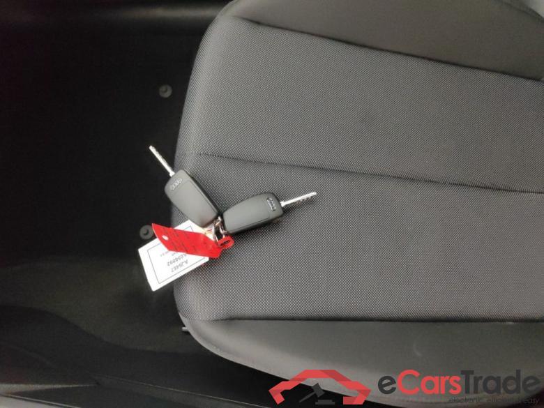 AUDI Q2 - 2021 35 TFSI S tronic (MY23) 5d #4