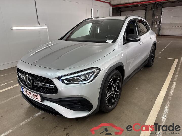 Mercedes GLA 180d AMG Night Aut. LED-Xenon Widescreen Ambient Navi 1/2 Sport-Leather-Alcantara KeylessGo Camera Klima PDC ... #1