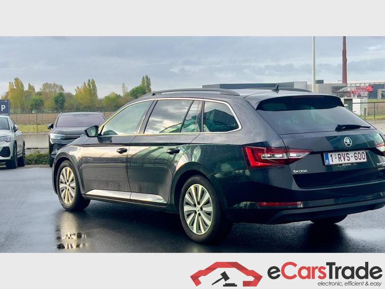 SKODA Superb Combi SUP.COM GL AMB TD88/1.6 M6F #3 SKODA Superb Combi SUP.COM GL AMB TD88/1.6 M6F #3