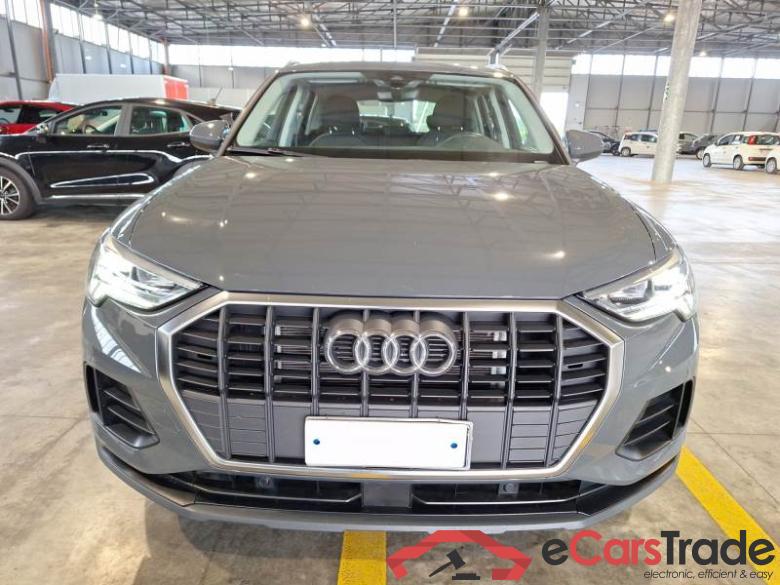 AUDI Q3 / 2018 / 5P / SUV 45 TFSI E S TRONIC BUSINESS #6 AUDI Q3 / 2018 / 5P / SUV 45 TFSI E S TRONIC BUSINESS #6