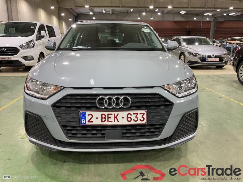AUDI A1 1.0 25 TFSI ATTRACTION #2