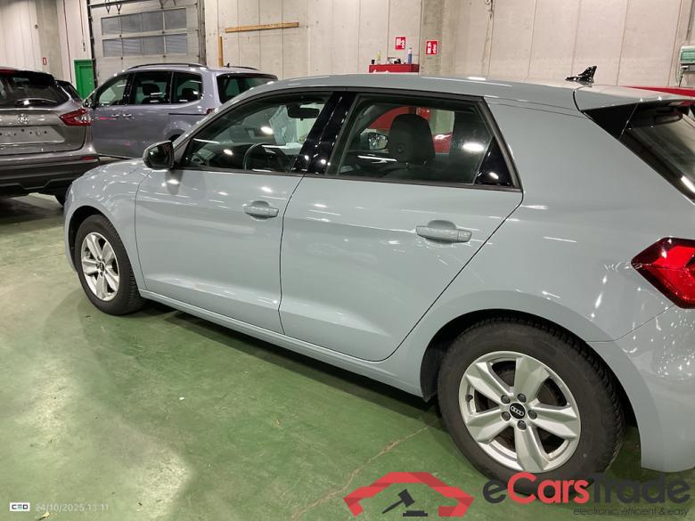 AUDI A1 1.0 25 TFSI ATTRACTION #3