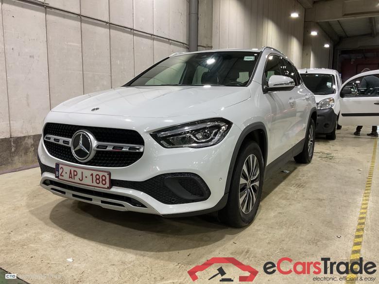 MERCEDES-BENZ GLA 2.0 GLA 180 D DCT BUSINESS SOLUTION #1