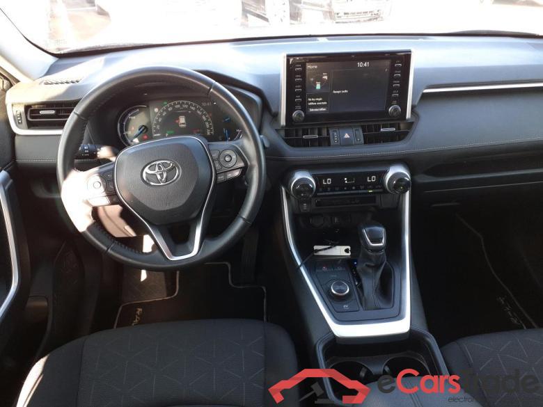 TOYOTA Rav4 / 2018 / 5P / todoterreno 2.5l 220H Advance 4WD #3