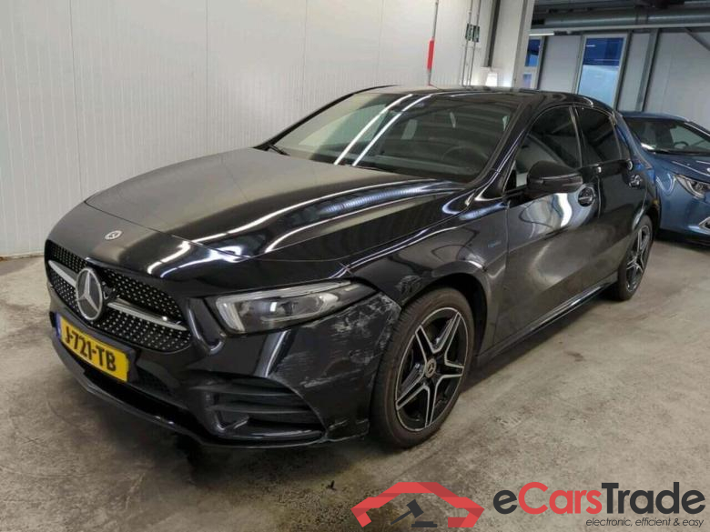 MERCEDES-BENZ A-klasse 250 e Bns Sol. AMG MERCEDES-BENZ A-klasse 250 e Bns Sol. AMG