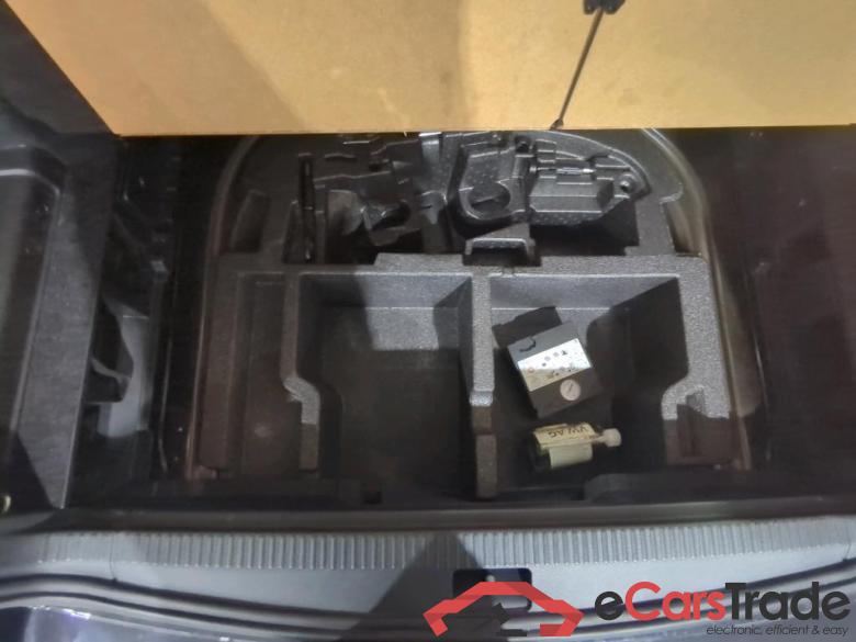 Octavia Combi L&K 4x4 2.0 TSI 140KW AT7 E6dT #6 Octavia Combi L&K 4x4 2.0 TSI 140KW AT7 E6dT #6