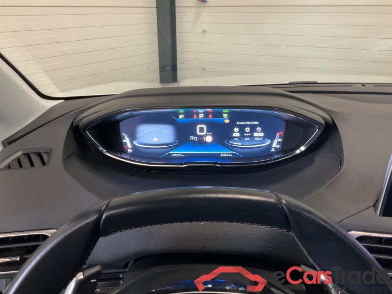 PEUGEOT 5008 1.2 PureT. BL. Prem. #6
