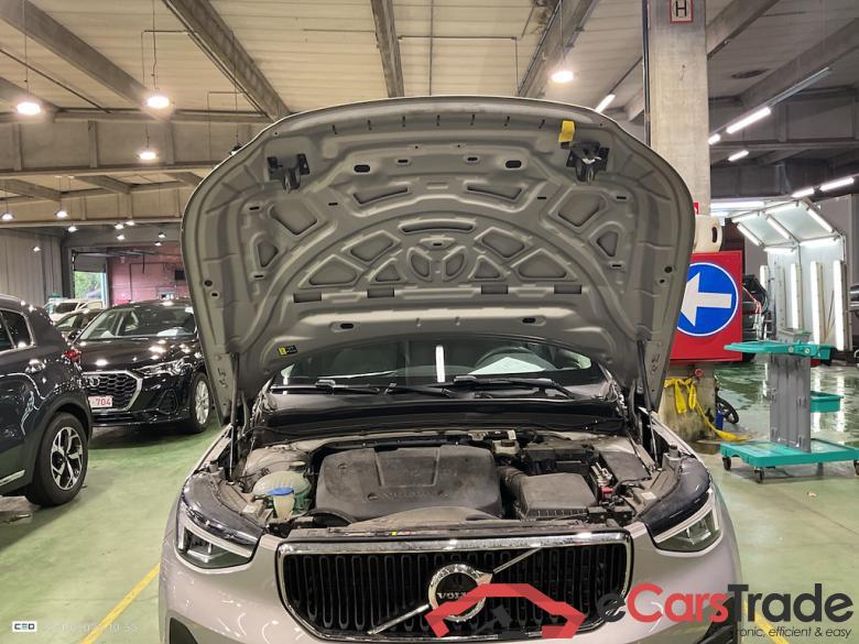 VOLVO XC40 1.5 T2 ESSENTIAL AUTO #6