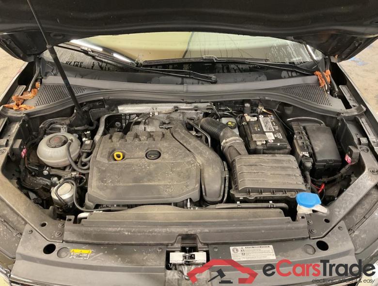 VOLKSWAGEN Tiguan Comfortline 1.5 TSI 96 kW (130 ch) 6 vitesses manuel #4