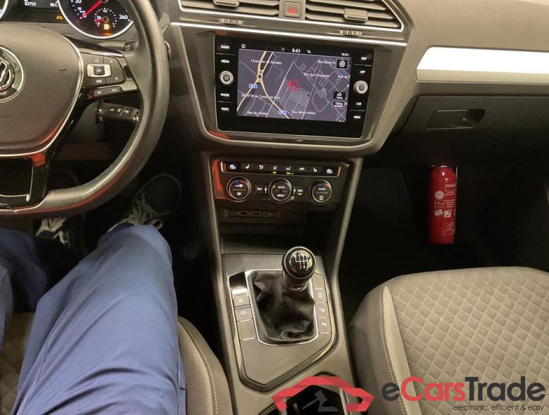 VOLKSWAGEN Tiguan Comfortline 1.5 TSI 96 kW (130 ch) 6 vitesses manuel #5