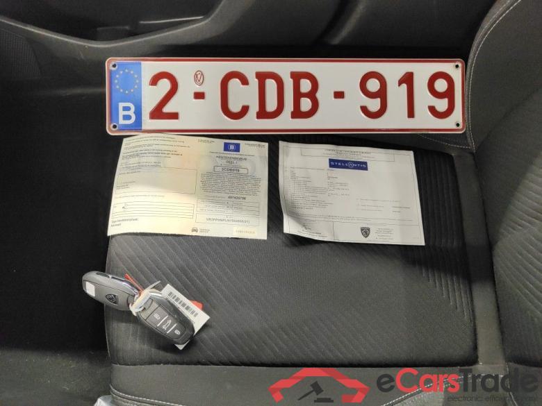 Peugeot 308 1.2 PureTech 110 S&S Active Pack 5d #4