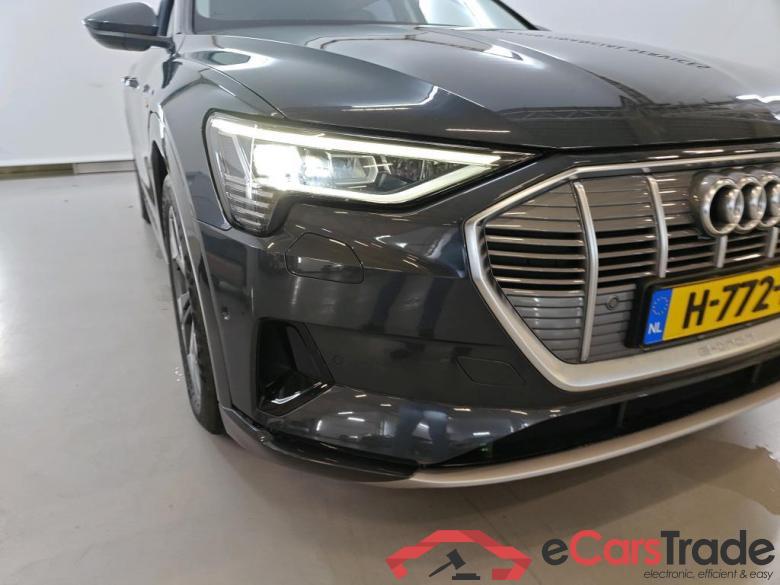 AUDI e-tron  #4